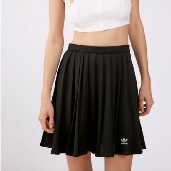 Adidas Pleated Mini Skirt-Black-size small - Picture 3 of 9
